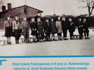 stawek.jpg (117.43 KiB) Przejrzano 10120 razy Fot. z wystawy "Suchostrzygi - wieś, która stała się miastem"