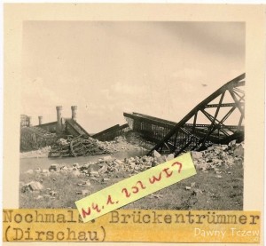 Pionier Btl.41 im Polenfeldzug 1939, Brückentrümmer und Bahnhof Gelände DIRSCHAU.jpg (106.58 KiB) Przejrzano 3055 razy Ebay. Pionier Btl.41 im Polenfeldzug 1939, Brückentrümmer und Bahnhof Gelände DIRSCHAU