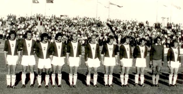 Mecz o wejście do II ligi z Wisłą Płock. Płock, czerwiec 1975. Wynik 0 do 0.jpg