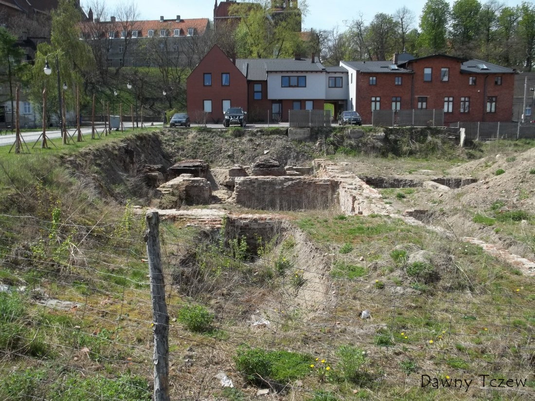 zamek1.jpg