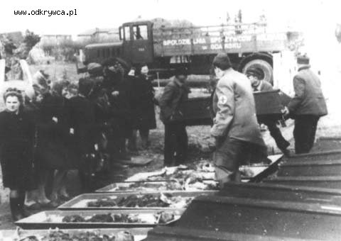 ekshumacja_szymankowo_1947.jpg