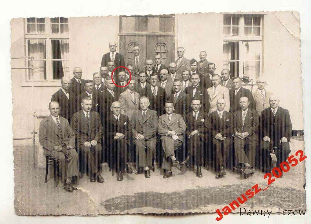 urzędnicy 1937.jpg