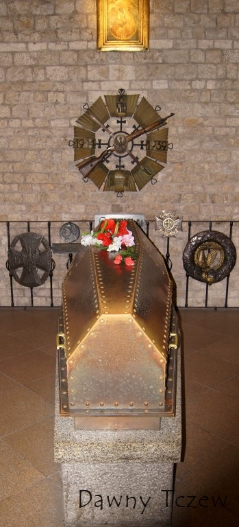 grób1 (2) (Medium).JPG