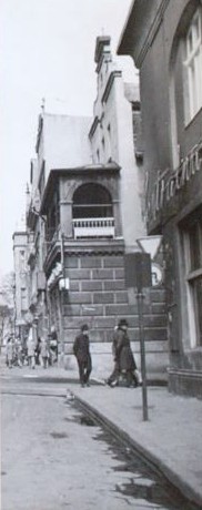 050.jpg