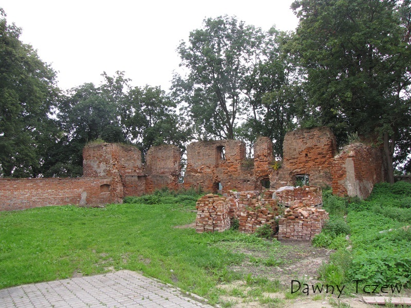 Pasłęk mury 4.jpg