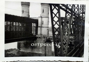 587-2WK-Dirschau-Pommern-1940-Weichselbrücke.jpg
