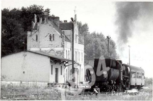 Lata 1970-1980 , Dworzec w Gniewie.jpg