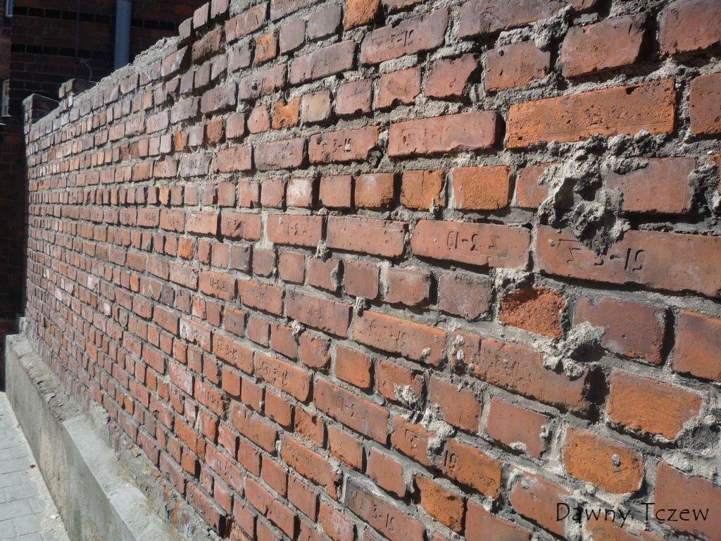 mur ced.jpg